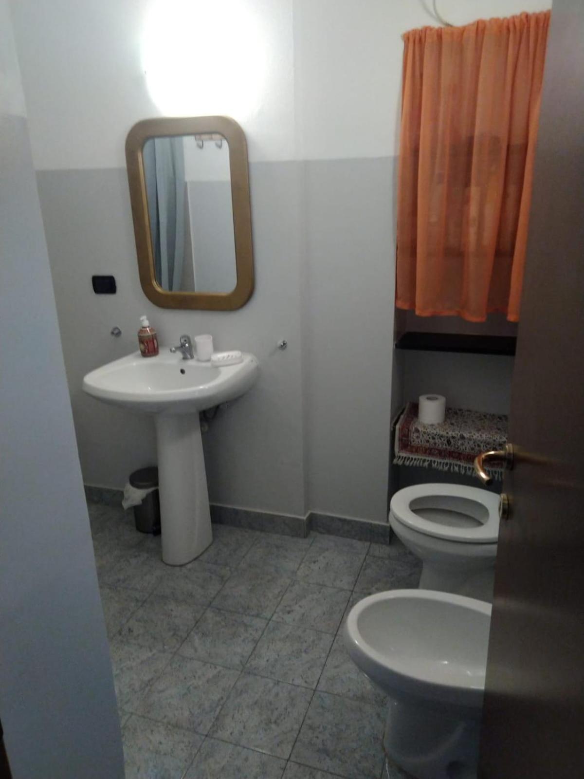 Come A Casa Apartment Genoa Luaran gambar